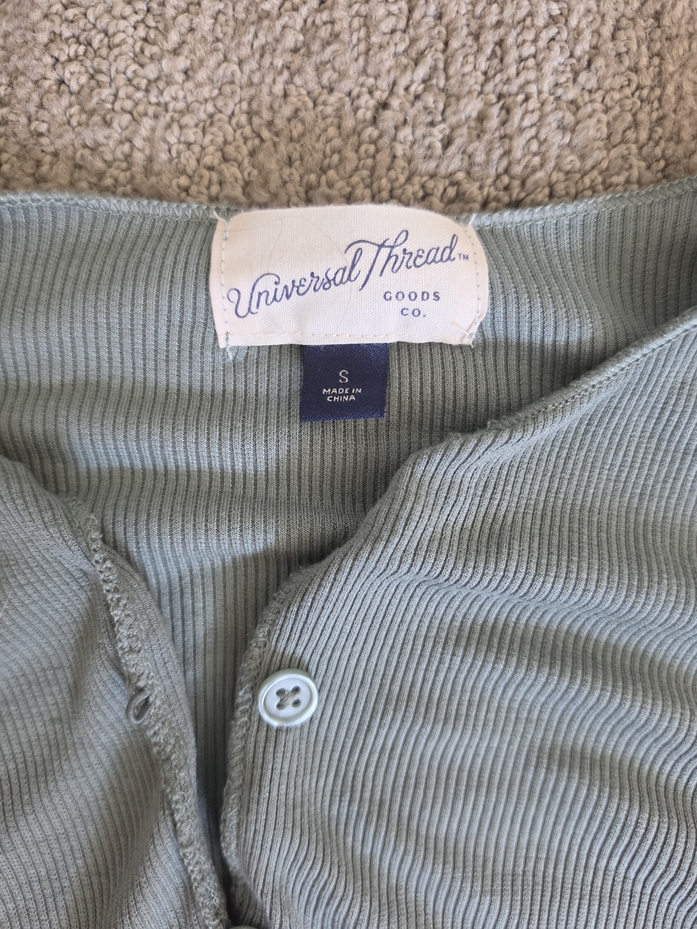 Universal Thread Light Sage Ribbed Button-Front Long Sleeve Top - Picture 2 of 4